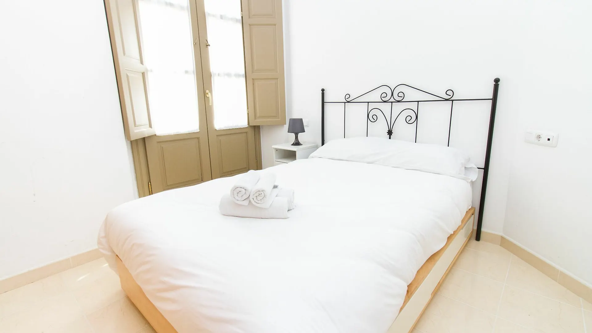Calle Mezquitilla - Spacious Apartment By La Recepcion Malaga Spain